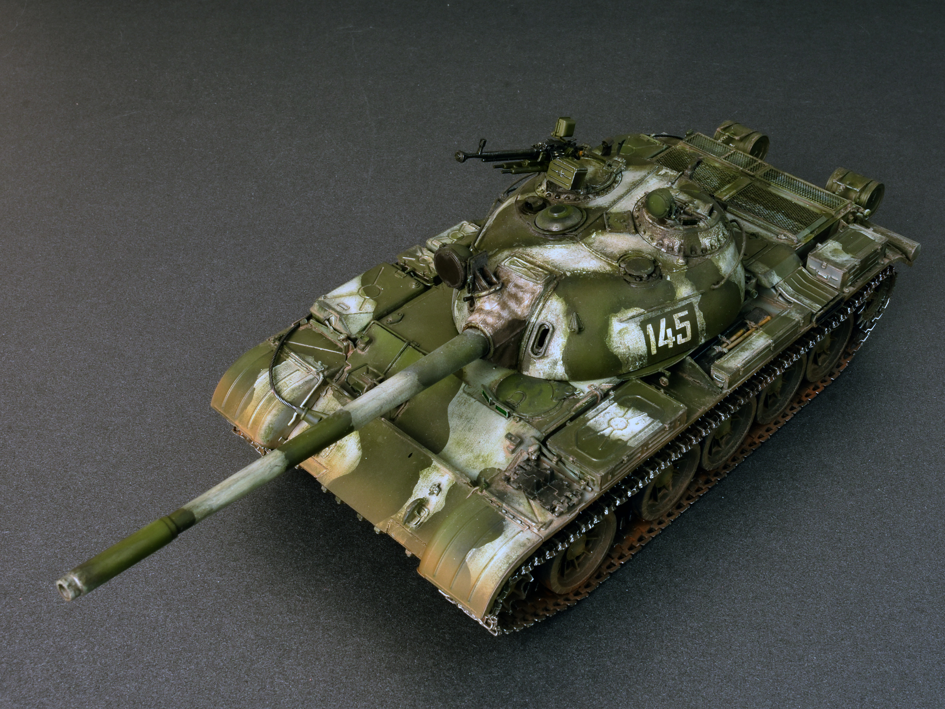 Mini Type 37011 Model Kit Tank 54B Early Production Interior Kit – Game