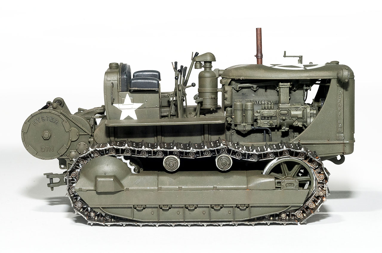 Miniart 1/35 U.S. Tractor D7 with Towing Winch D7N