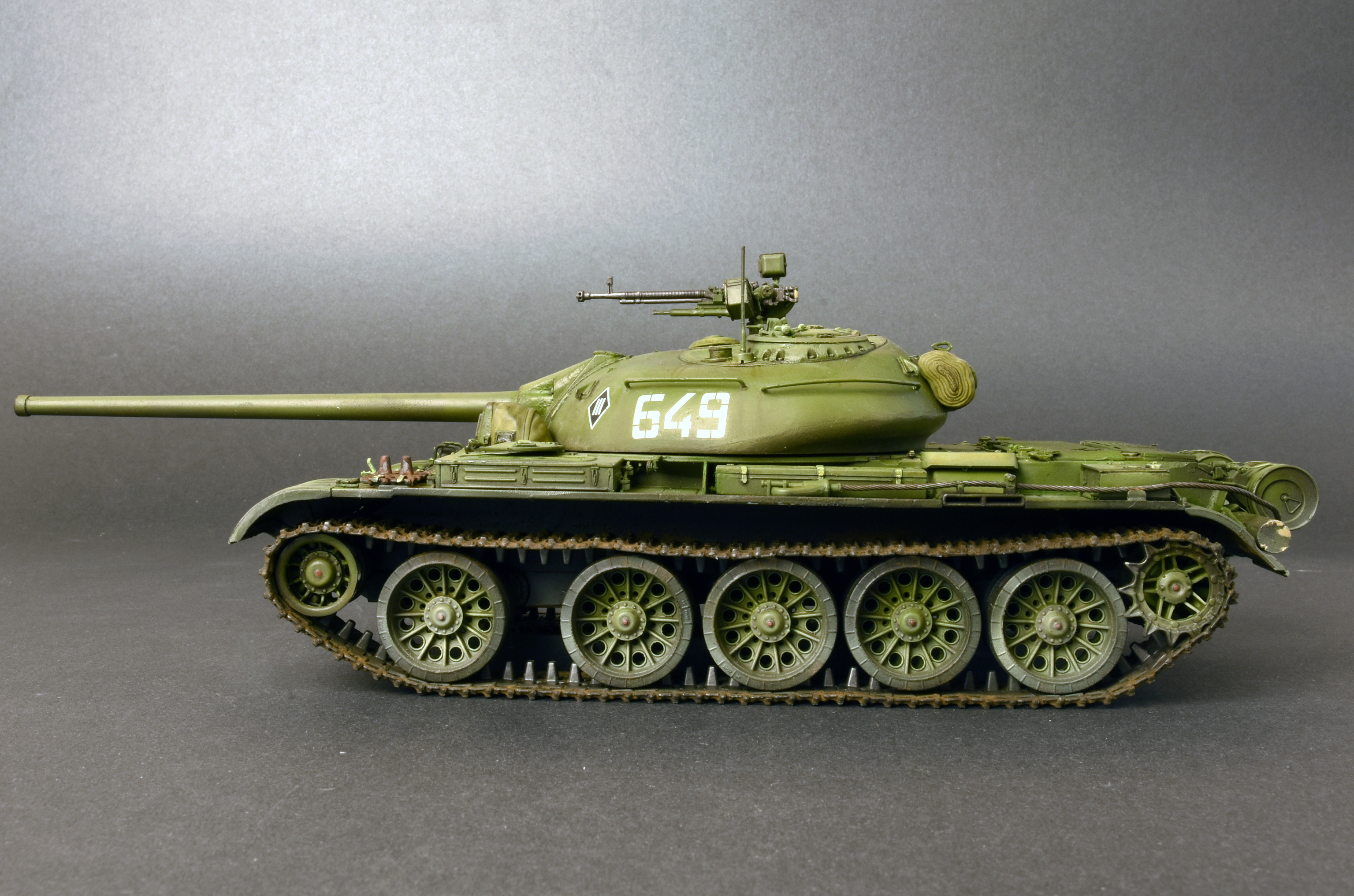 37012 T-54-2 ソビエト中戦車 Mod1949 – Miniart