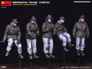 New Photos of Kit: 35249 GERMAN TANK CREW (WINTER UNIFORMS) SPECIAL EDITION