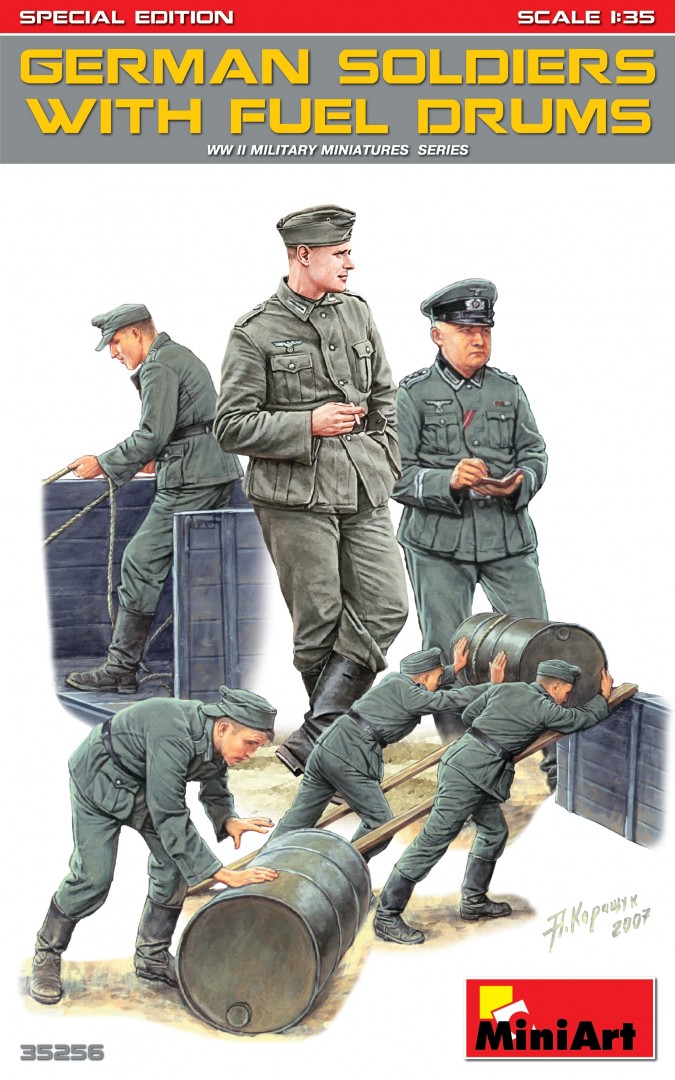 DetailScaleView: Miniart 1/35 German Soldiers with Fuel Drums (35366)