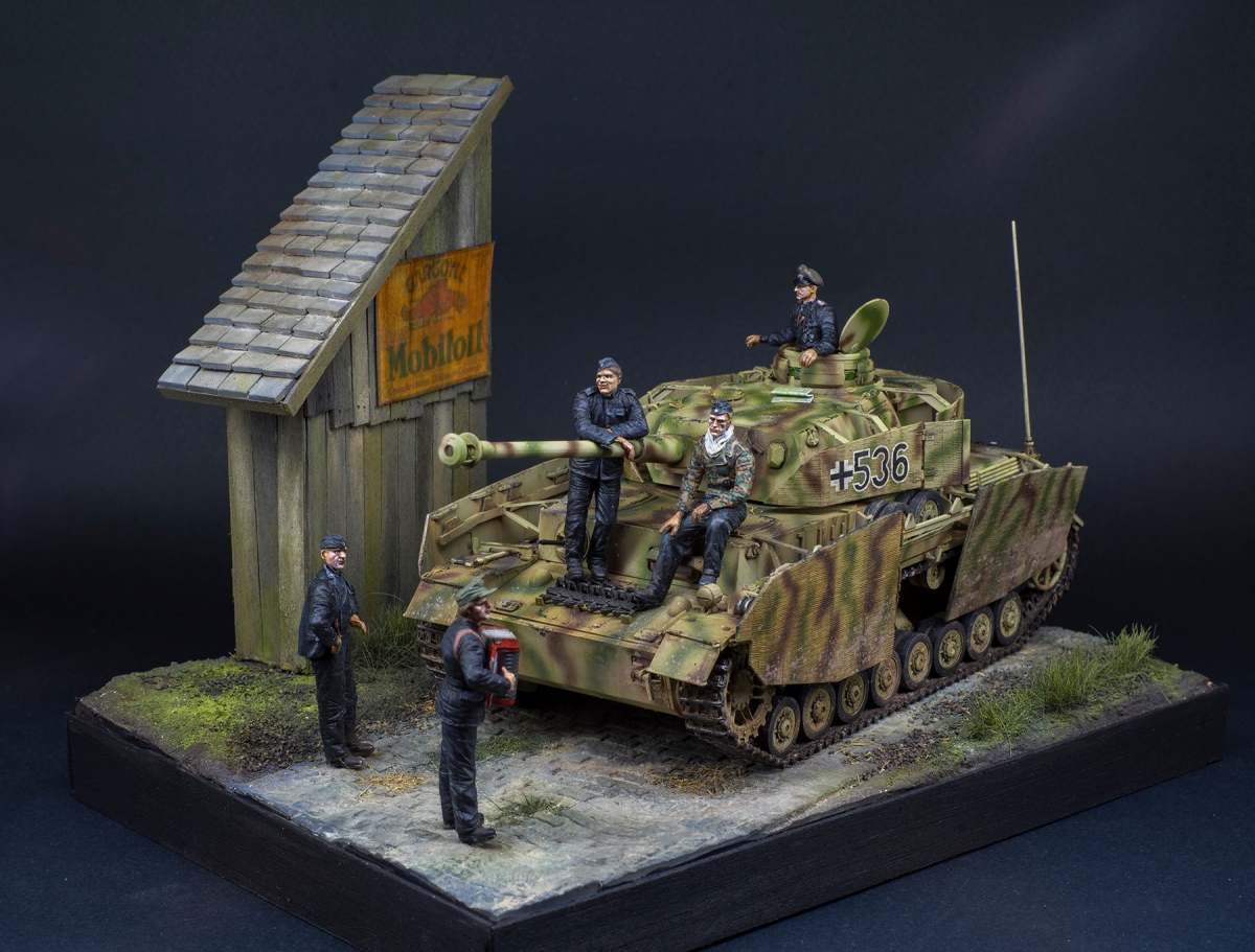 Miniart 1:35 German Tank Crew Normandy 1944 Plastic Figure Kit #35132 