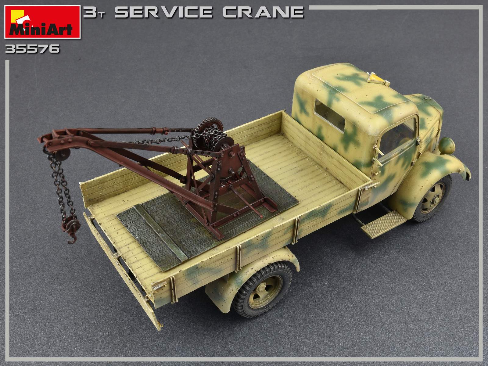 Miniart 1:35-3 Ton Service Crane MIN35576 