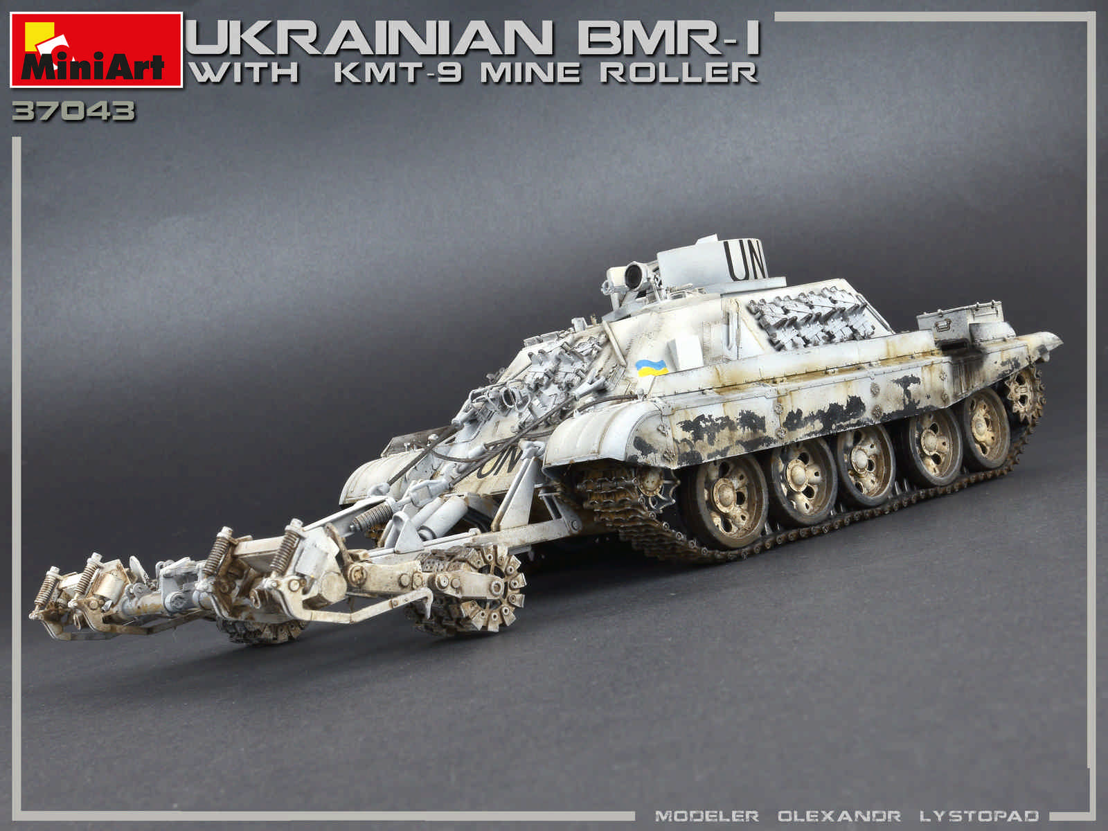 Miniart 37043 Ukrainian bmr-1 w/kmt-9 1:35 Scale 