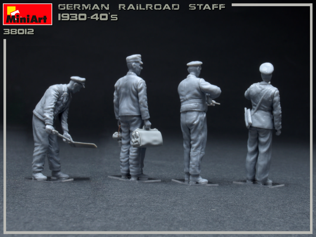 Miniart 38012 1/35 scale modelgerman Railway staff 1930-40 S 