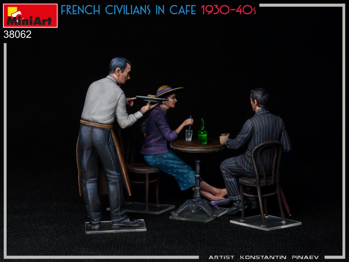 38062 FRENCH CIVILIANS IN CAFE 1930-40S – Miniart