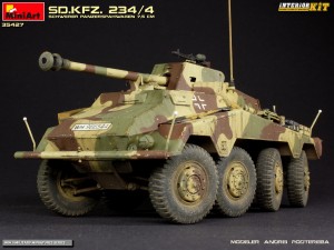 New Photos of Kit: 35427 Sd.Kfz. 234/4 SCHWERER PANZERSPAHWAGEN 7,5 cm. INTERIOR KIT